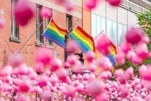 Services touristiques adaptés aux voyageurs homosexuels à Montréal