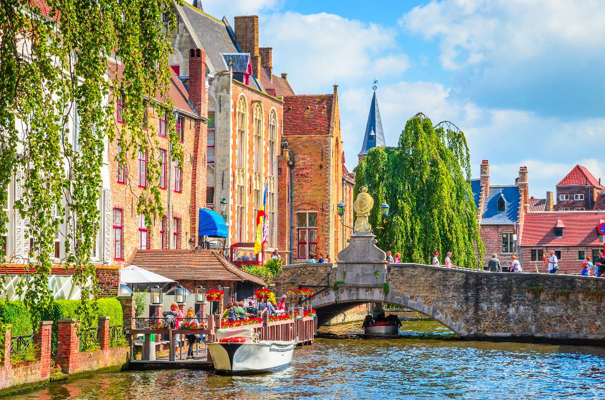 Bienvenue à tous ceux qui veulent visiter Bruges