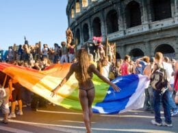 Environ de 900 000 personnes à la gay pride de Rome 2023